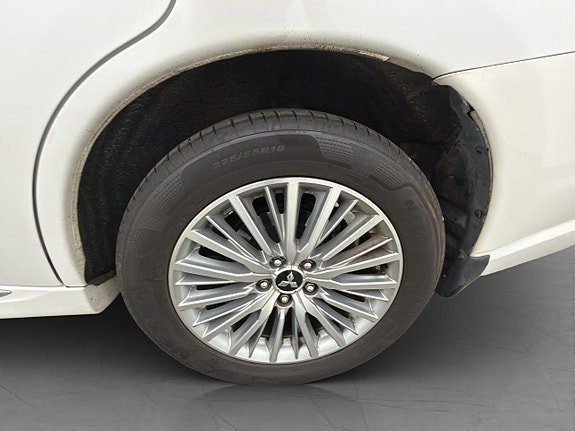 Vehicle Image 31