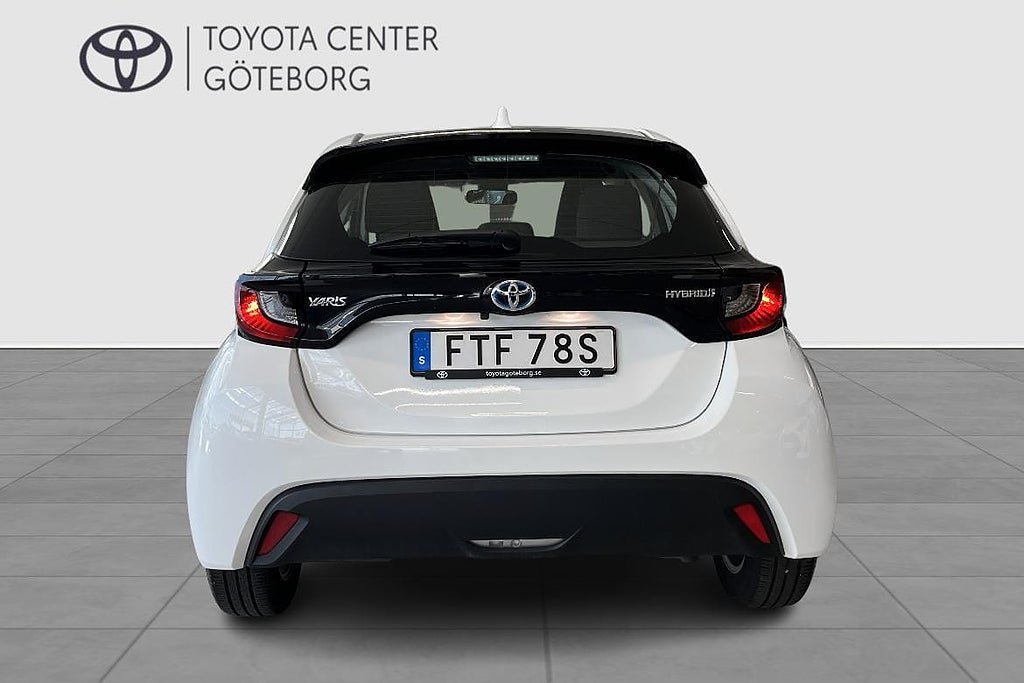 Vehicle Image 6