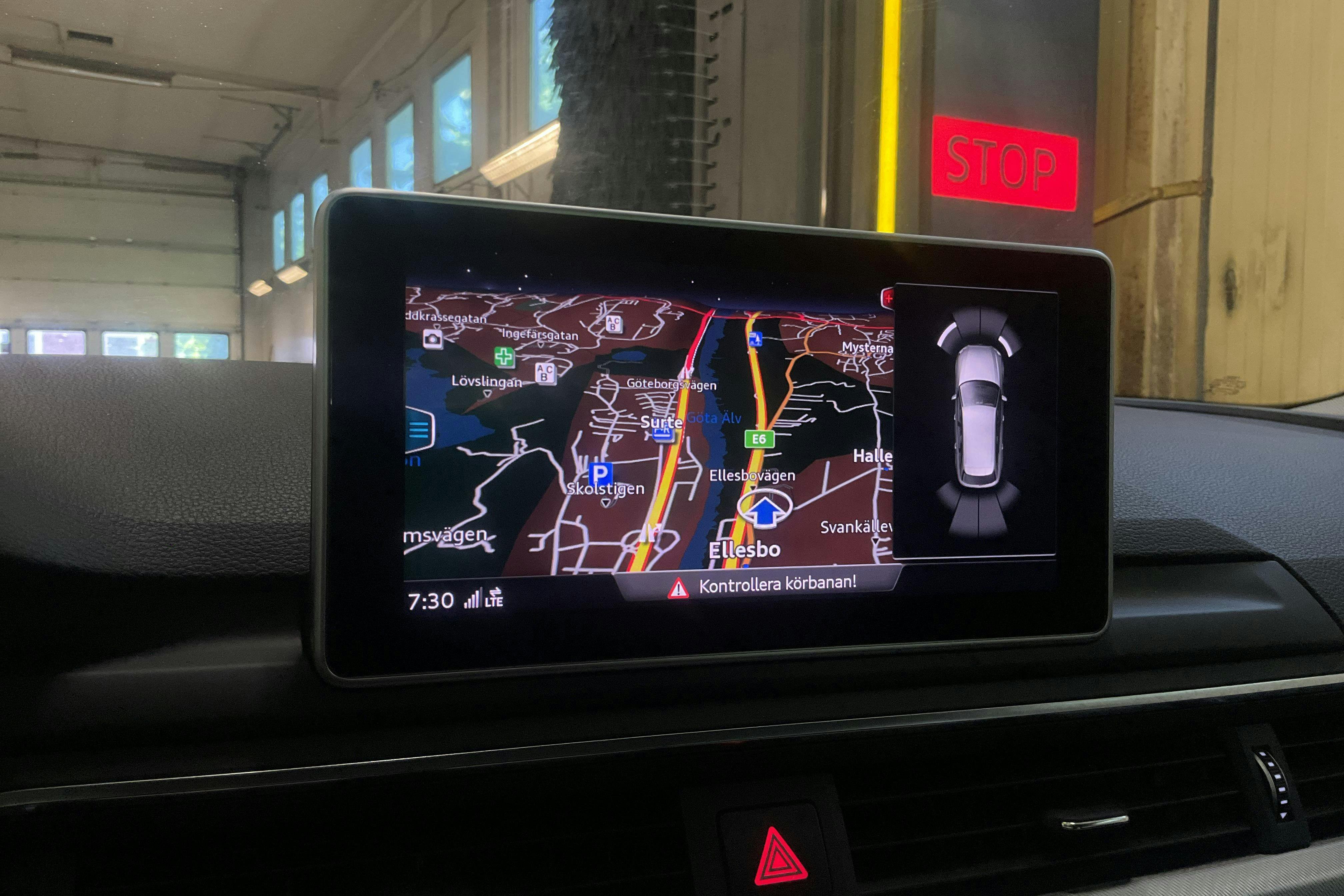 Vehicle Image 11