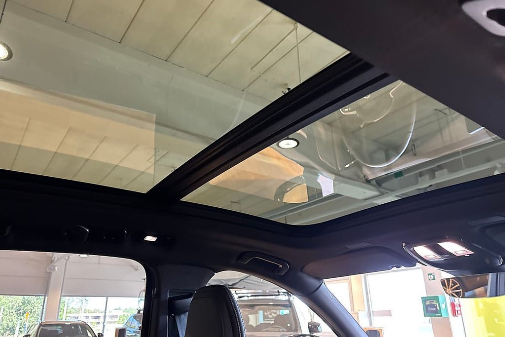 Vehicle Image 38