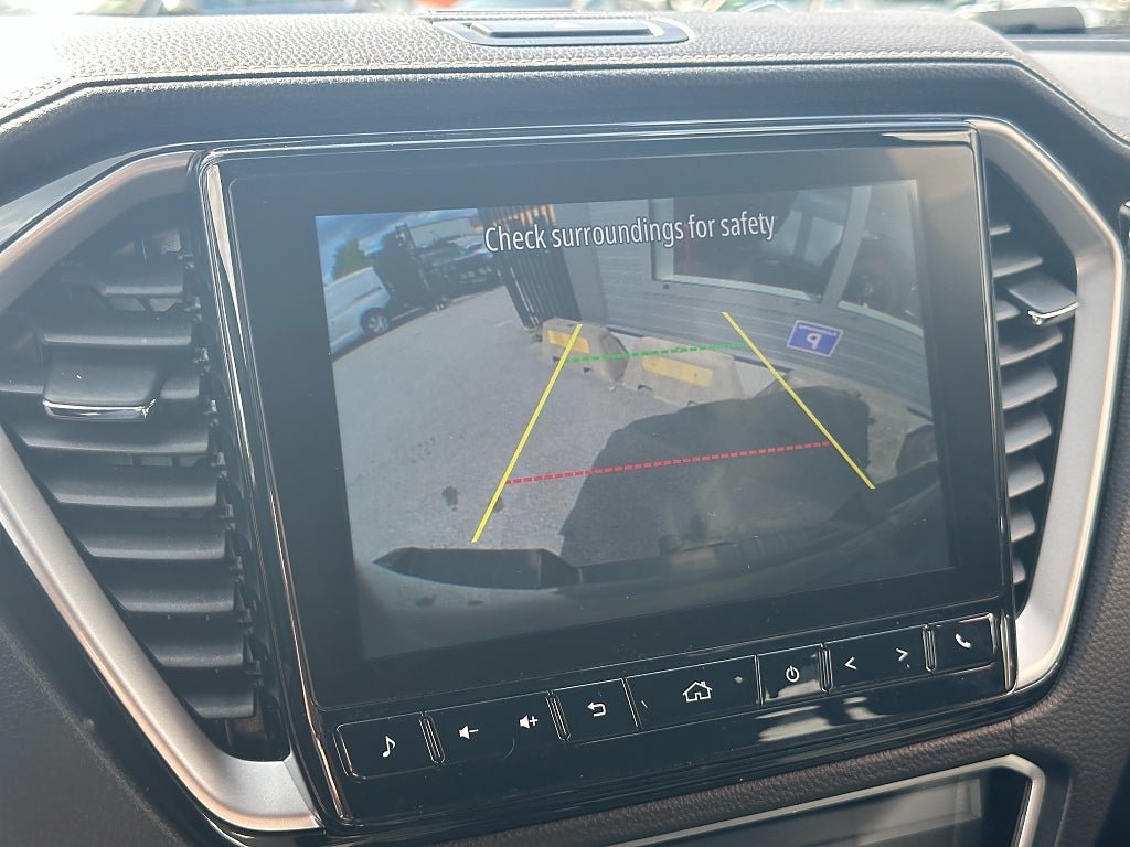Vehicle Image 12