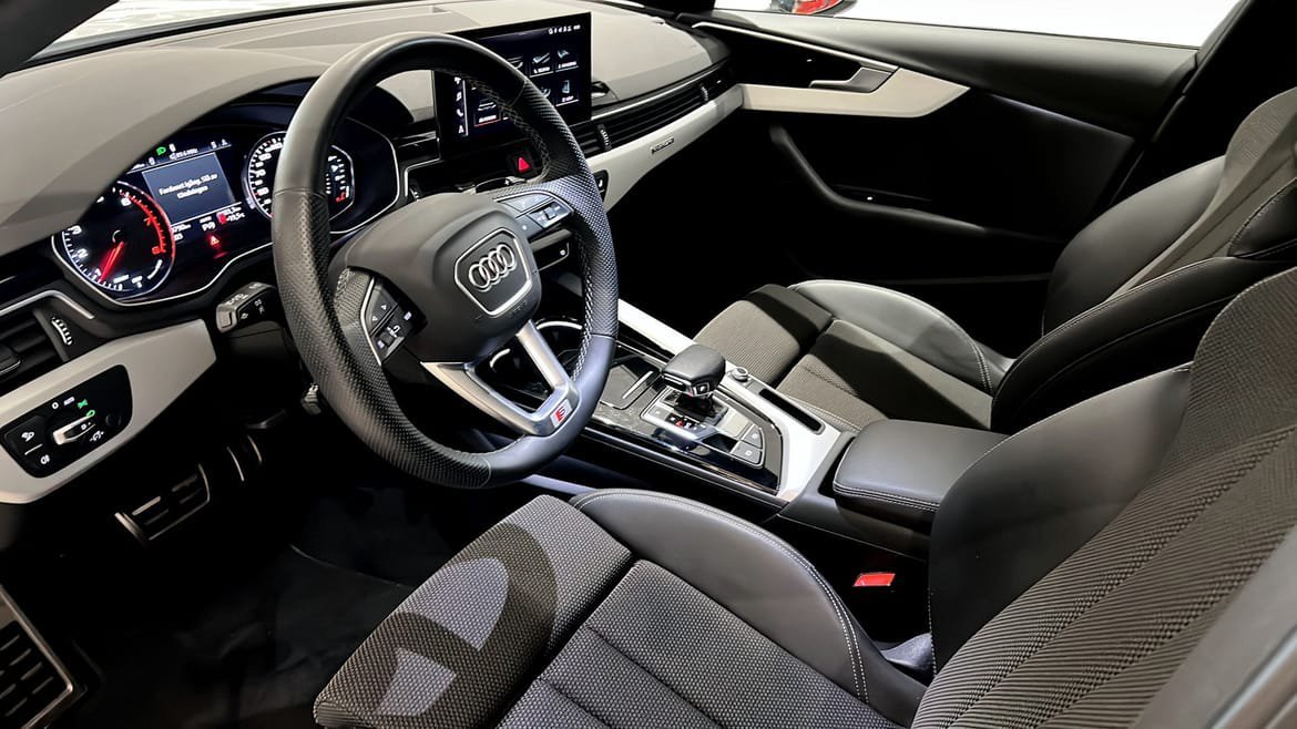 Vehicle Image 7