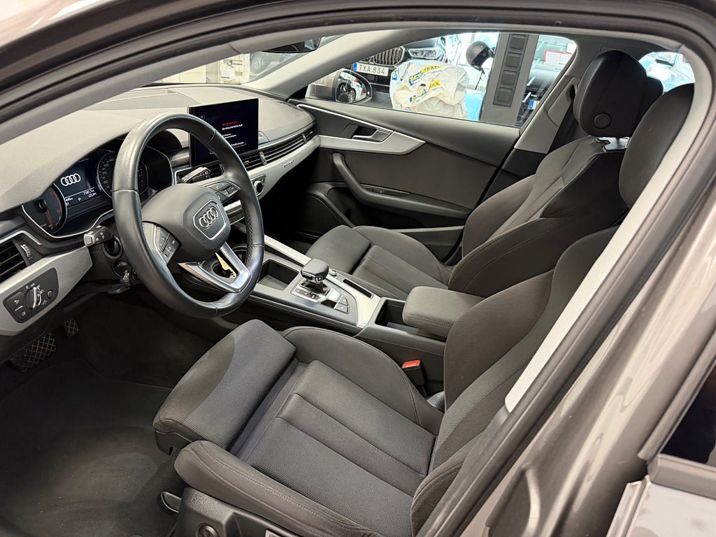 Vehicle Image 7