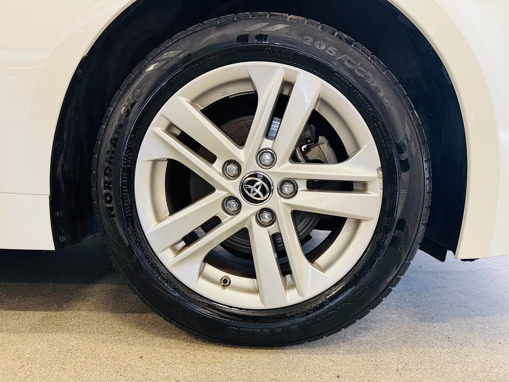 Vehicle Image 11