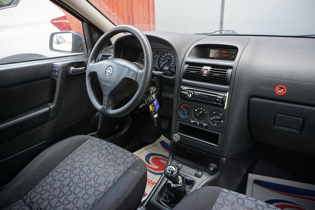 Vehicle Image 6
