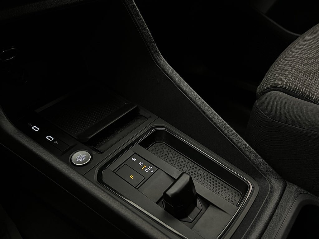 Vehicle Image 26