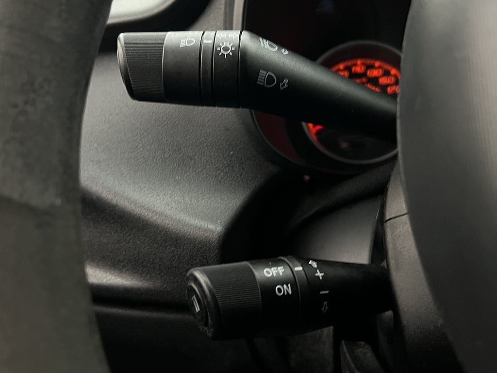 Vehicle Image 17