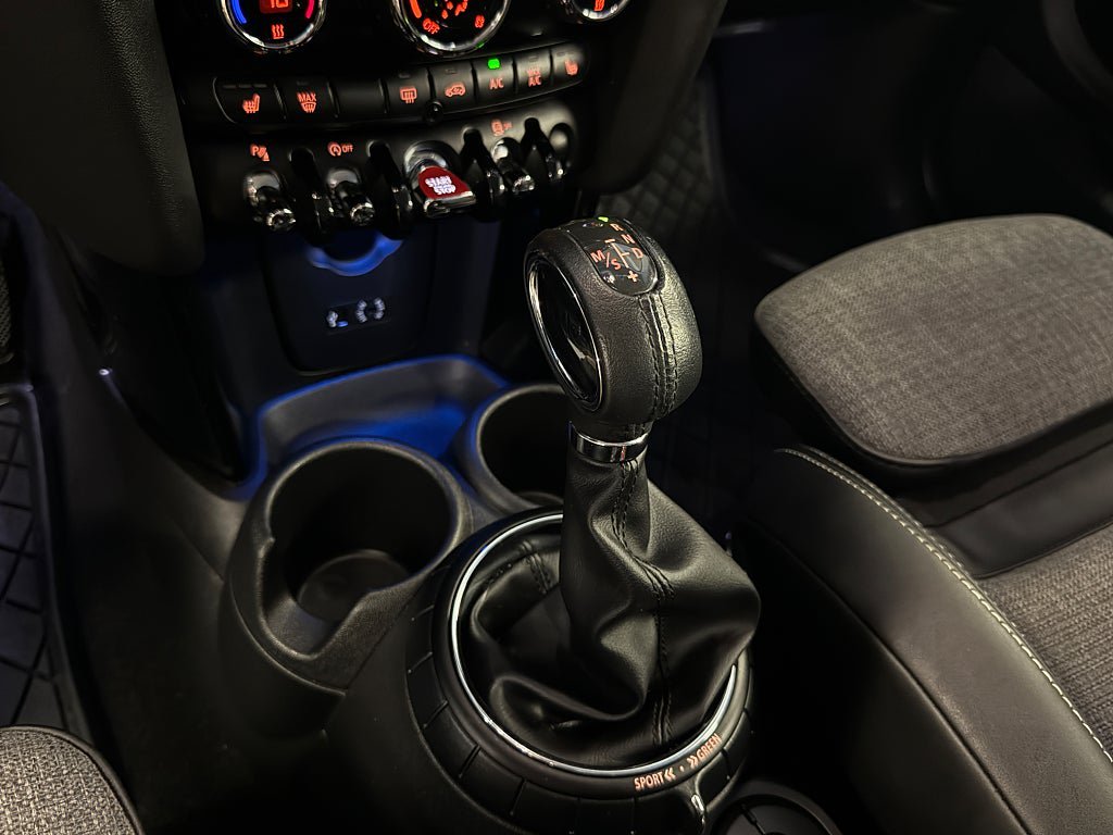 Vehicle Image 23