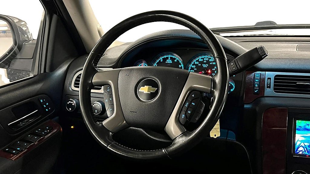 Vehicle Image 9