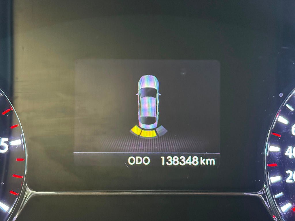 Vehicle Image 14