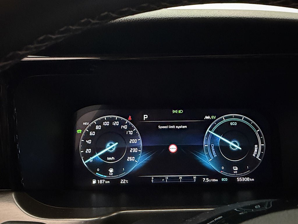 Vehicle Image 32