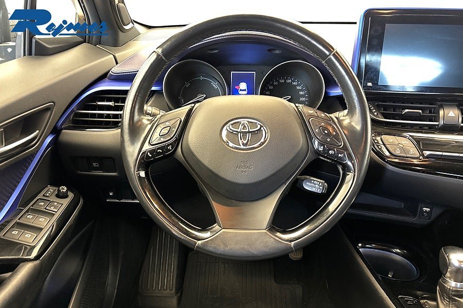 Vehicle Image 9