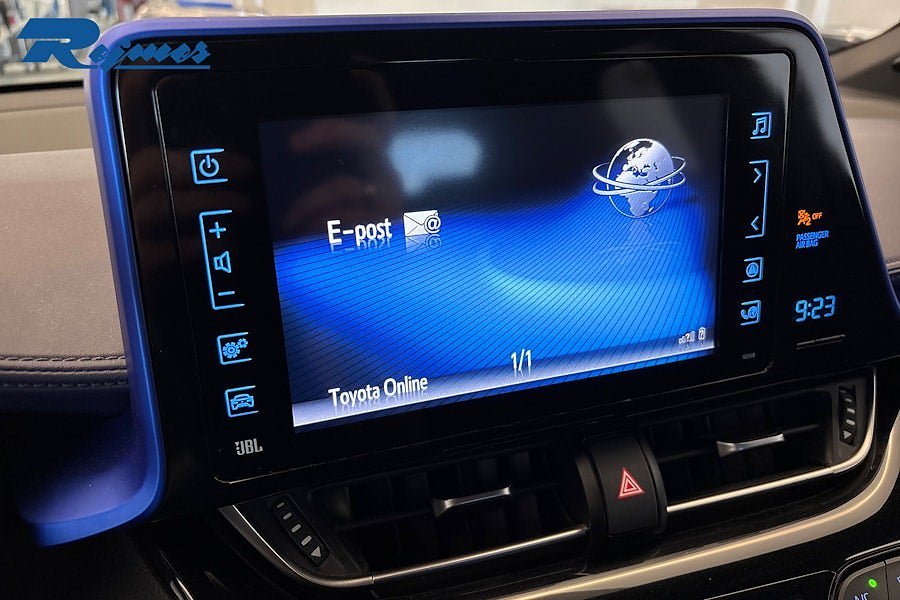Vehicle Image 12