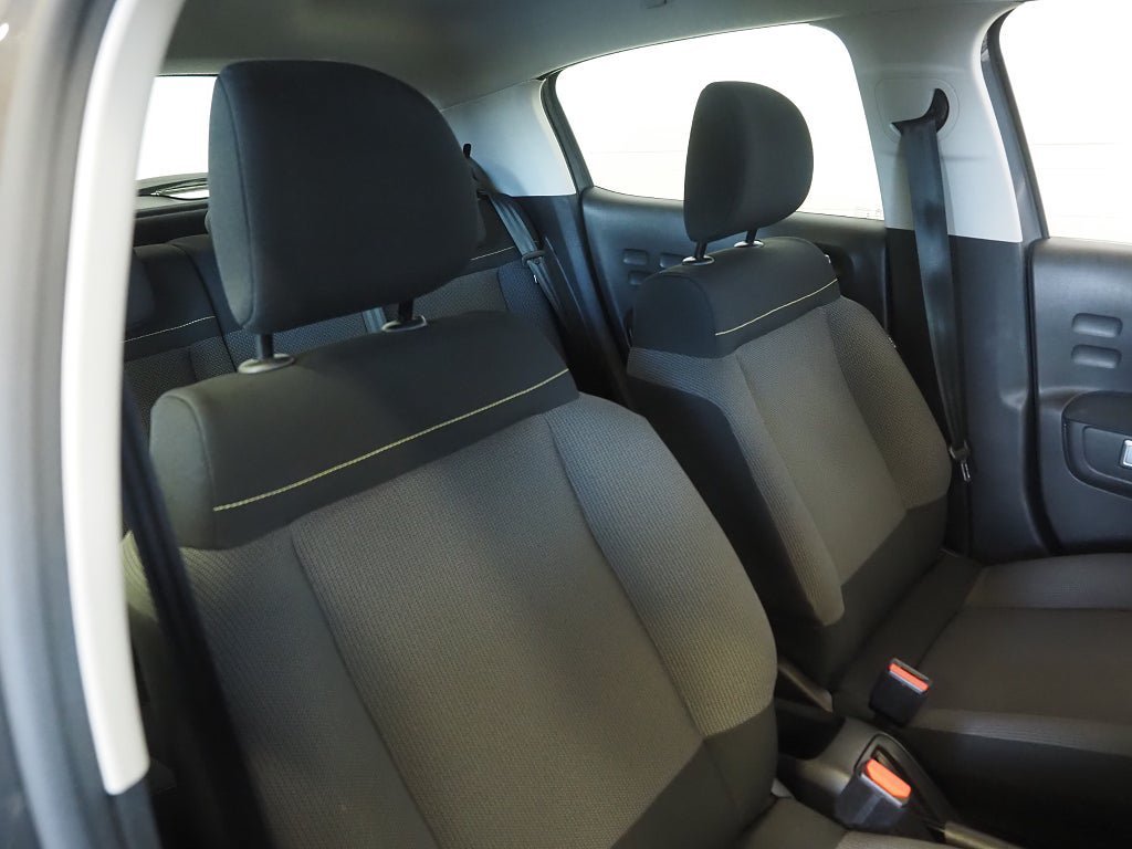 Vehicle Image 11
