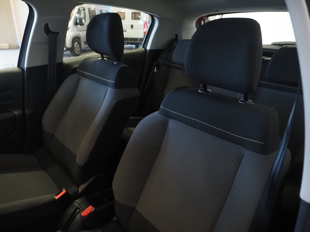 Vehicle Image 14