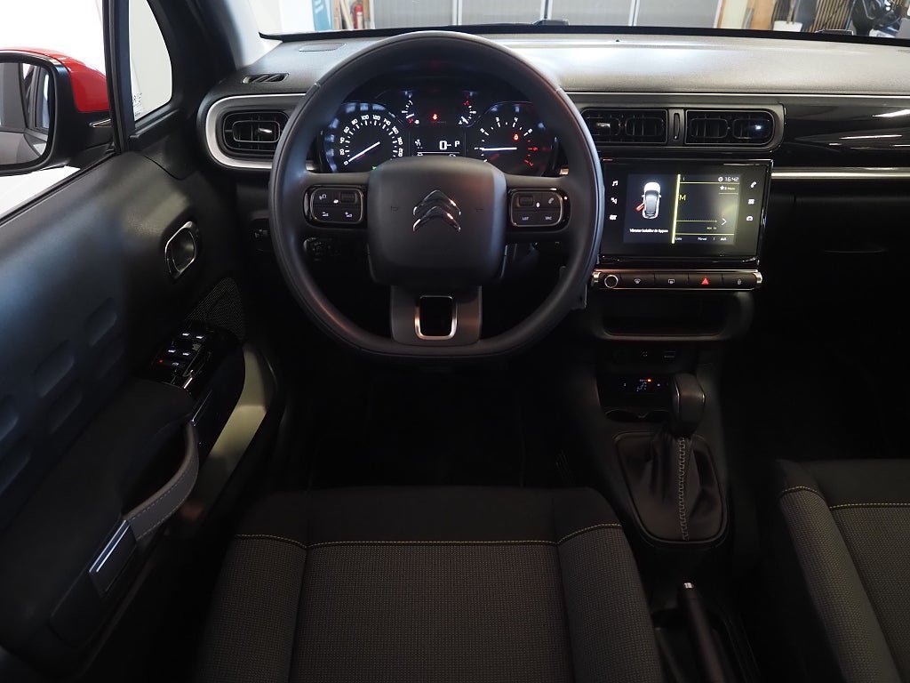 Vehicle Image 15