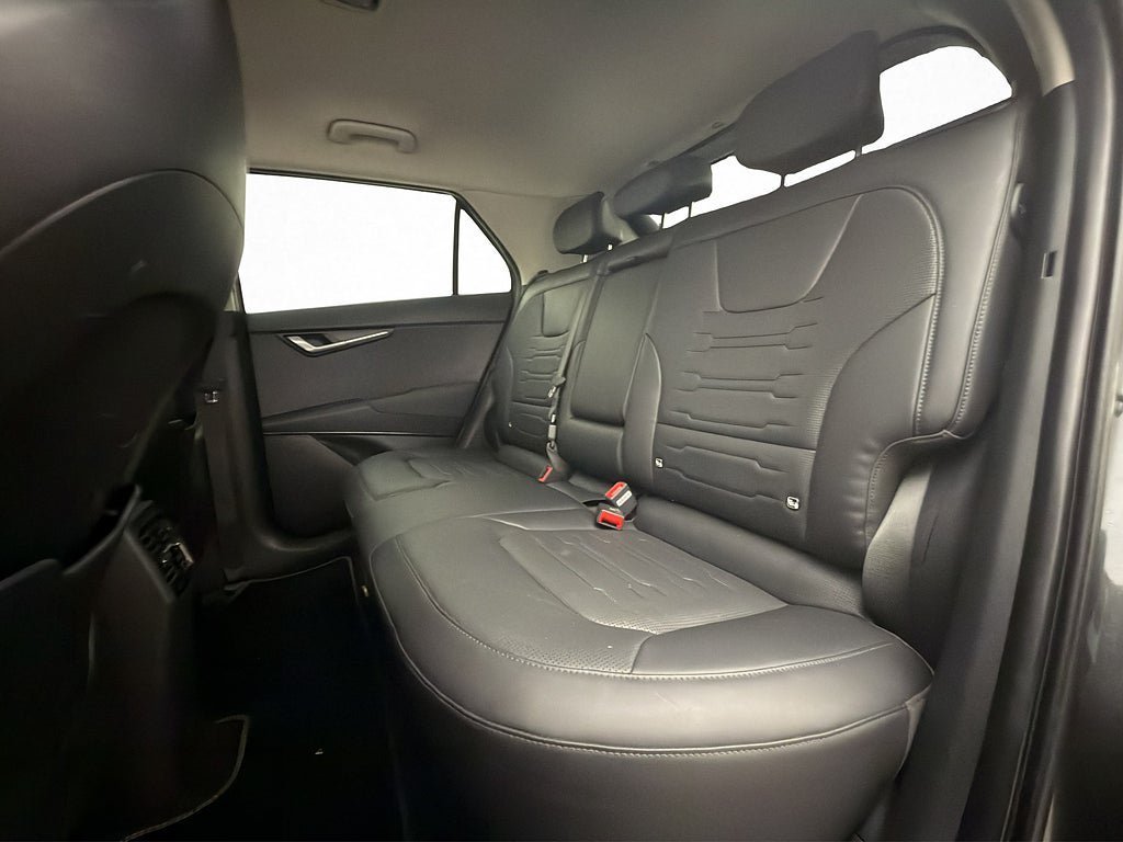 Vehicle Image 22
