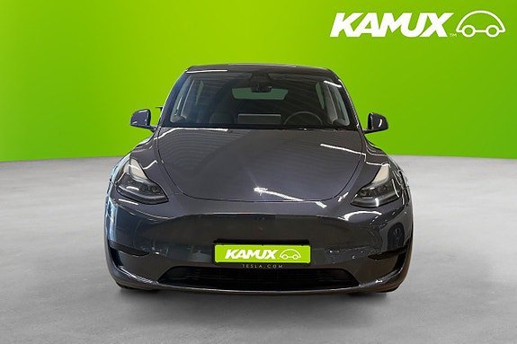 Vehicle Image 6