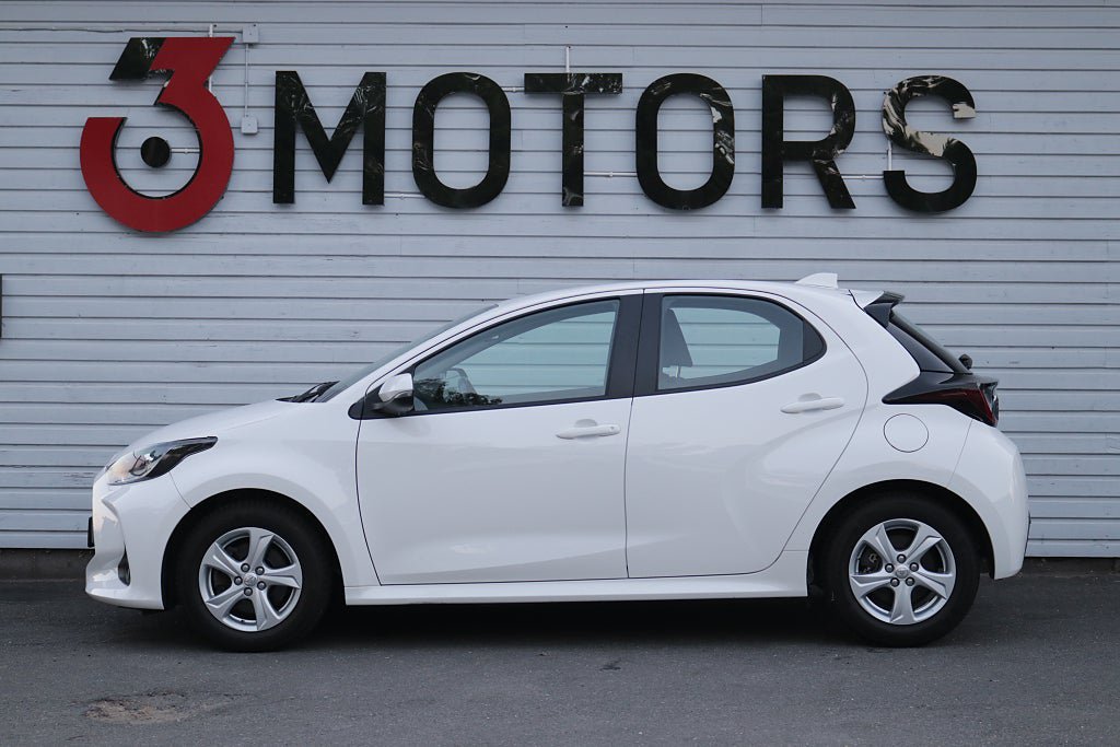 Vehicle Image 3