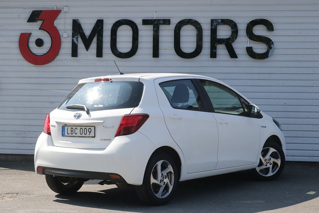 Vehicle Image 5