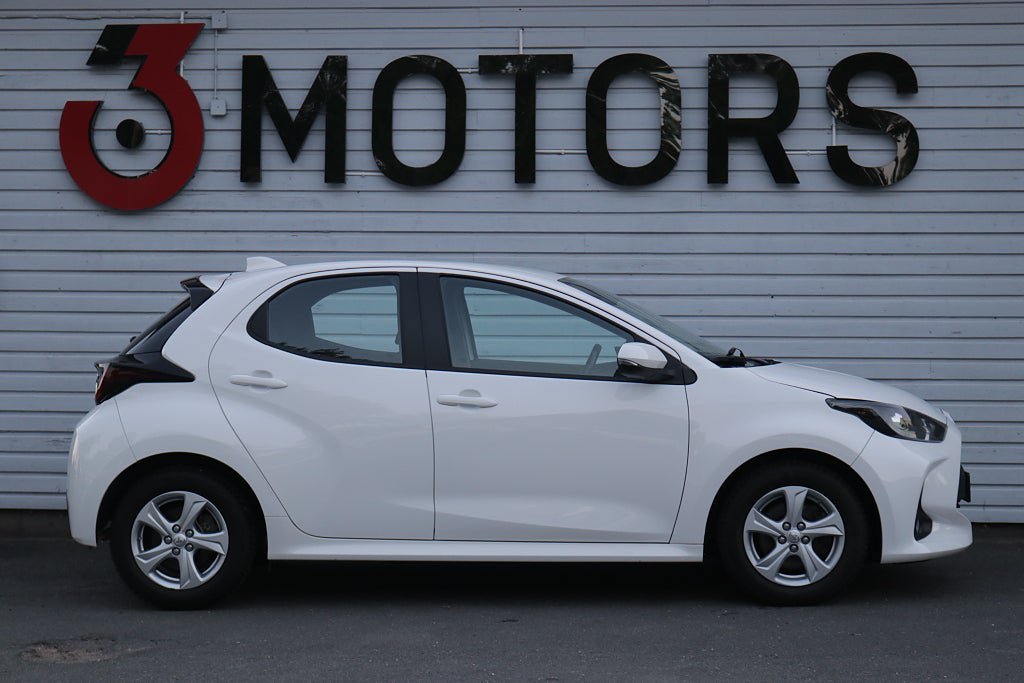 Vehicle Image 4