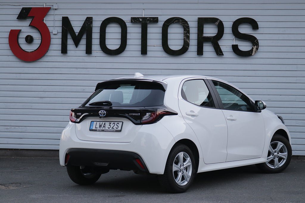 Vehicle Image 5