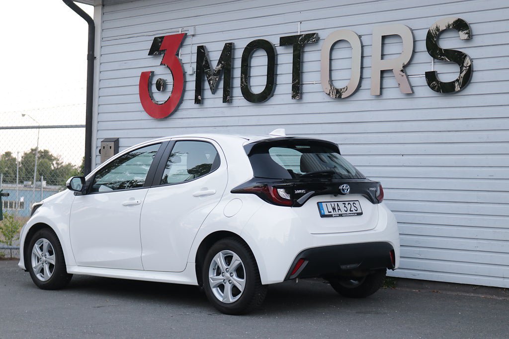 Vehicle Image 10