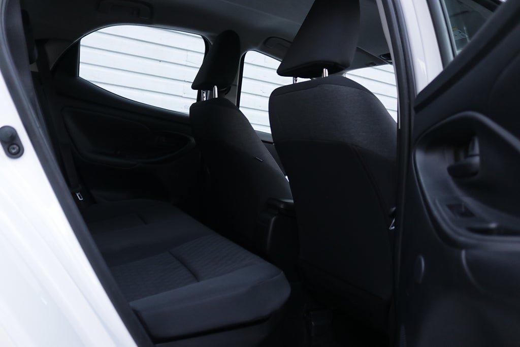 Vehicle Image 13