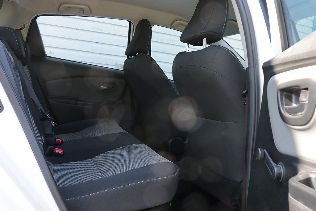 Vehicle Image 16