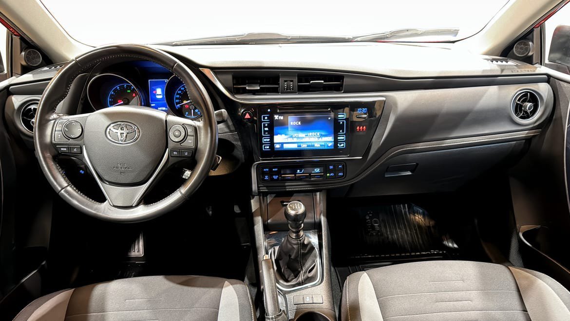 Vehicle Image 10