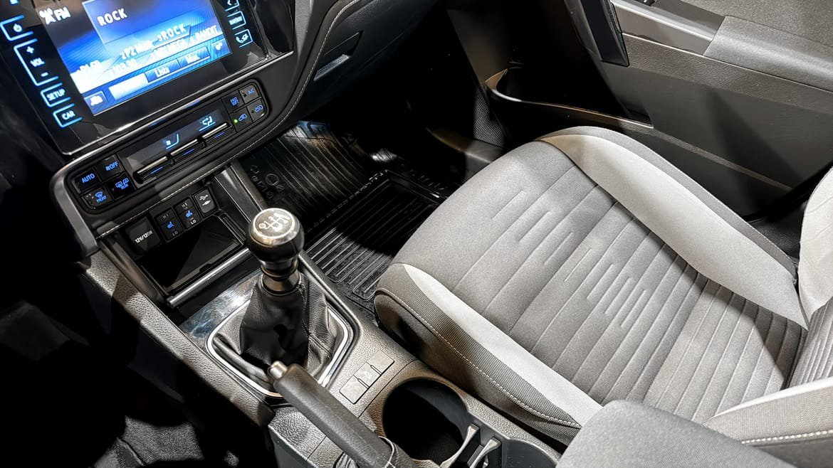 Vehicle Image 16
