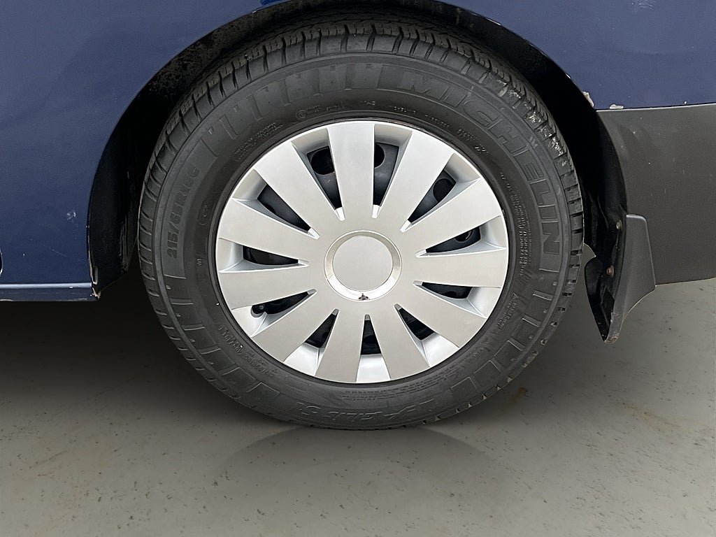 Vehicle Image 27