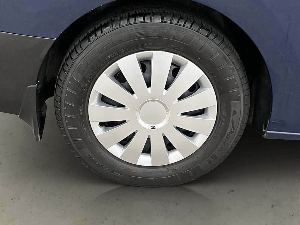 Vehicle Image 28