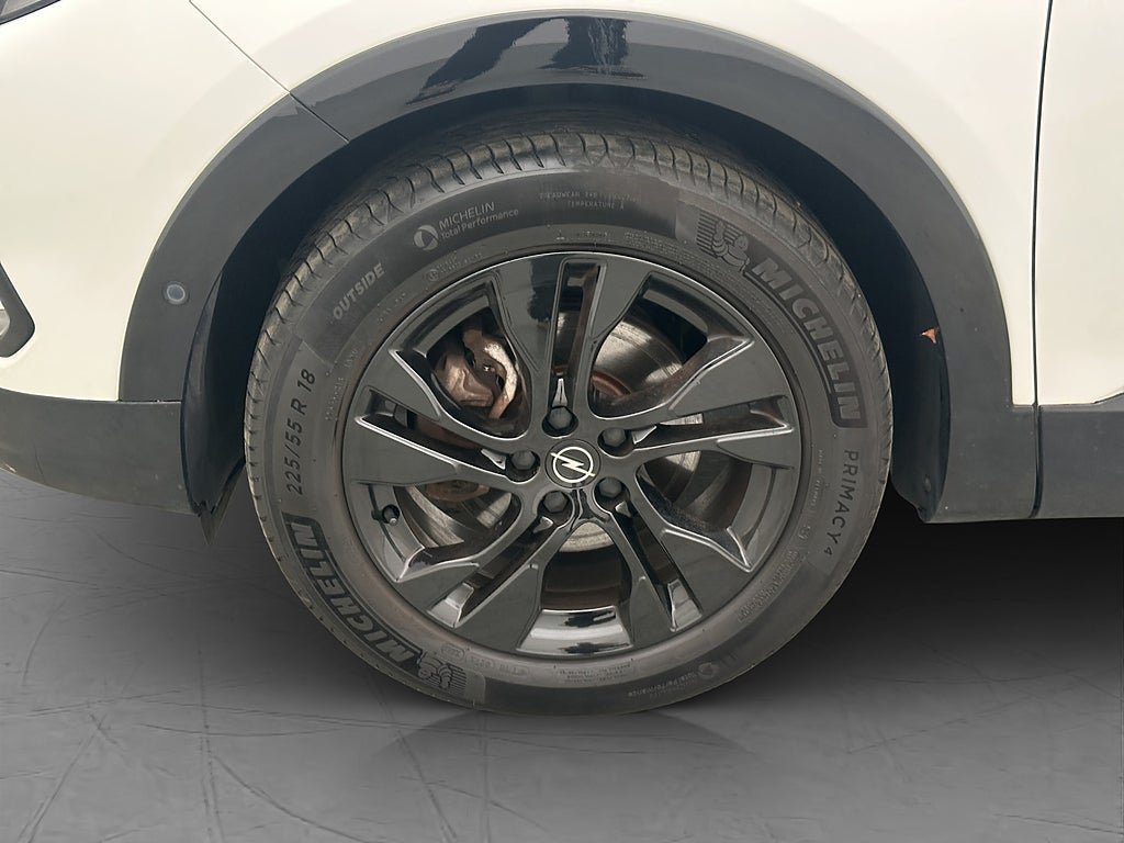 Vehicle Image 24