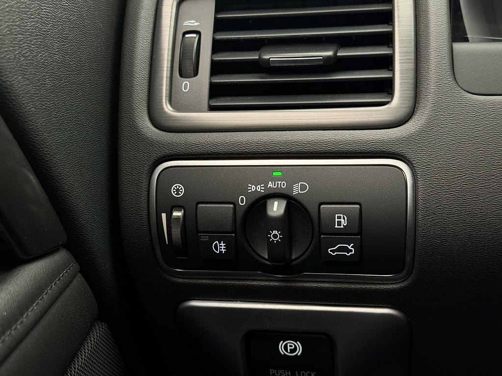 Vehicle Image 27