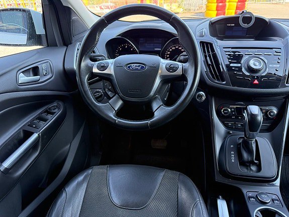 Vehicle Image 8