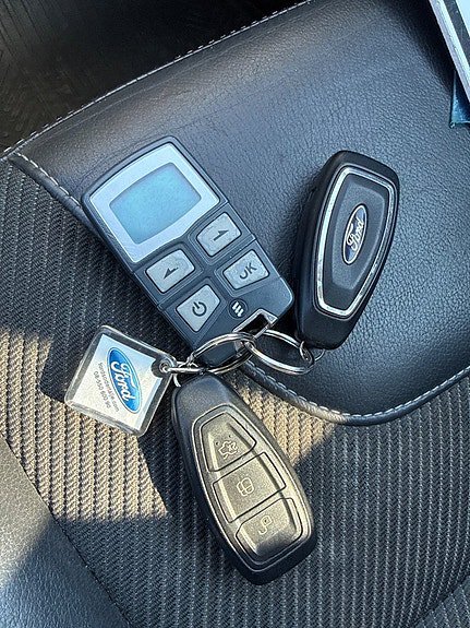 Vehicle Image 12