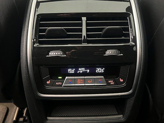 Vehicle Image 34