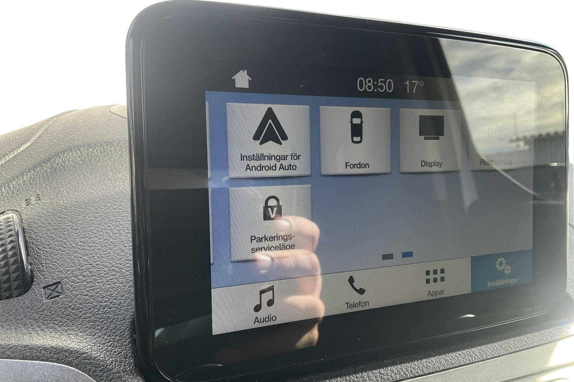 Vehicle Image 13