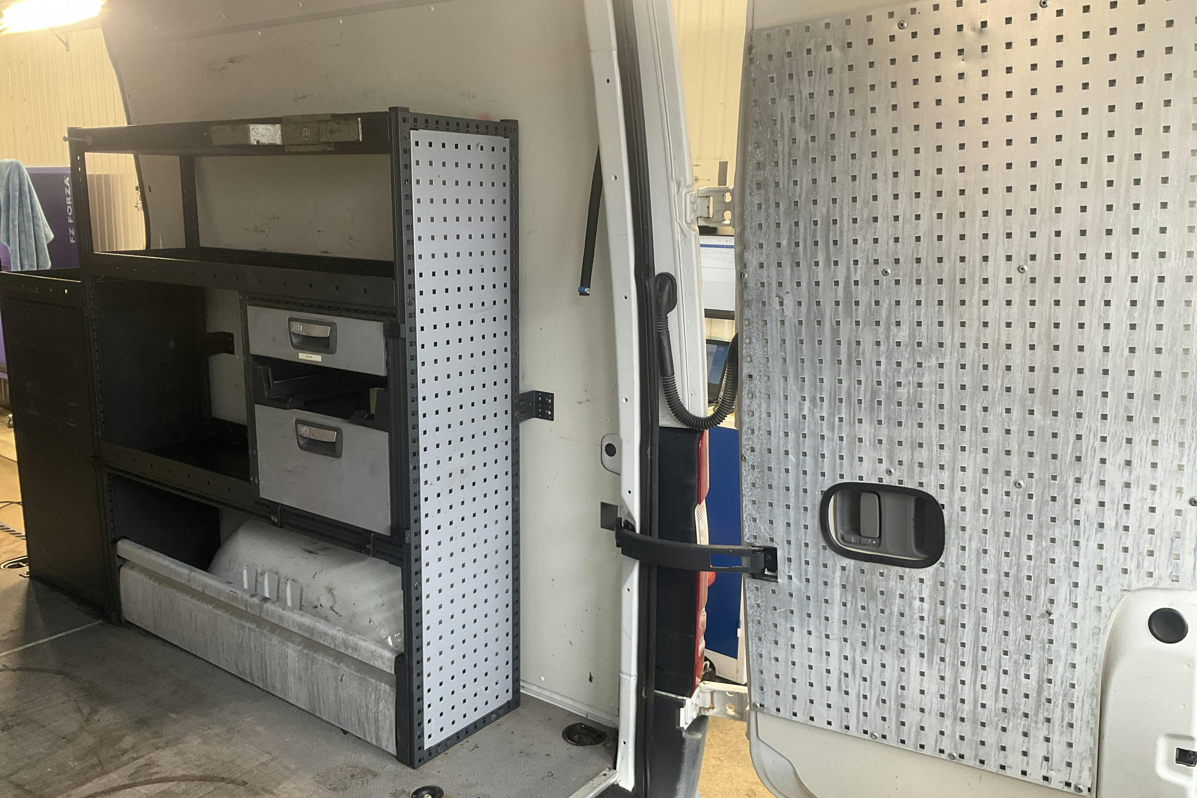 Vehicle Image 13
