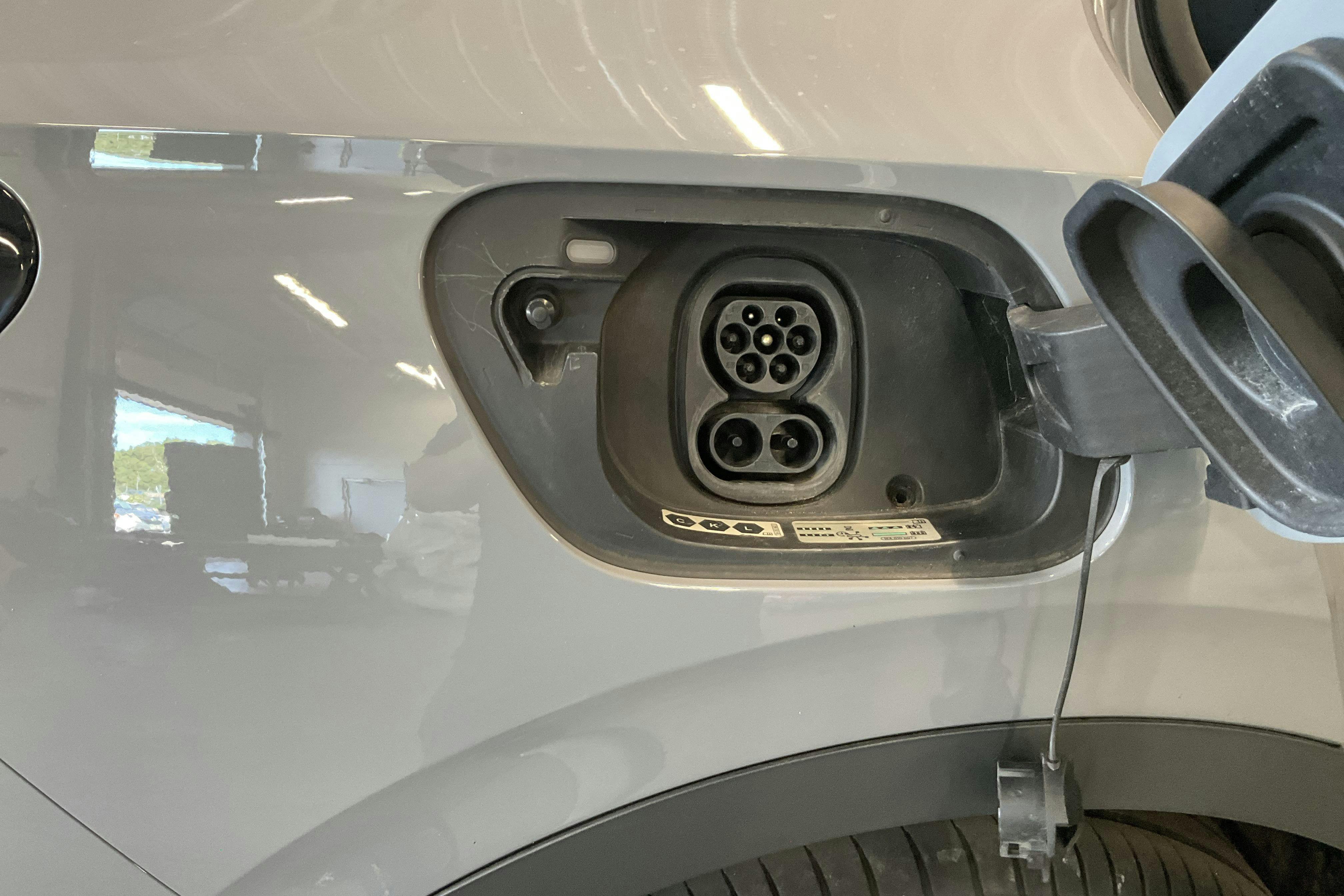 Vehicle Image 17