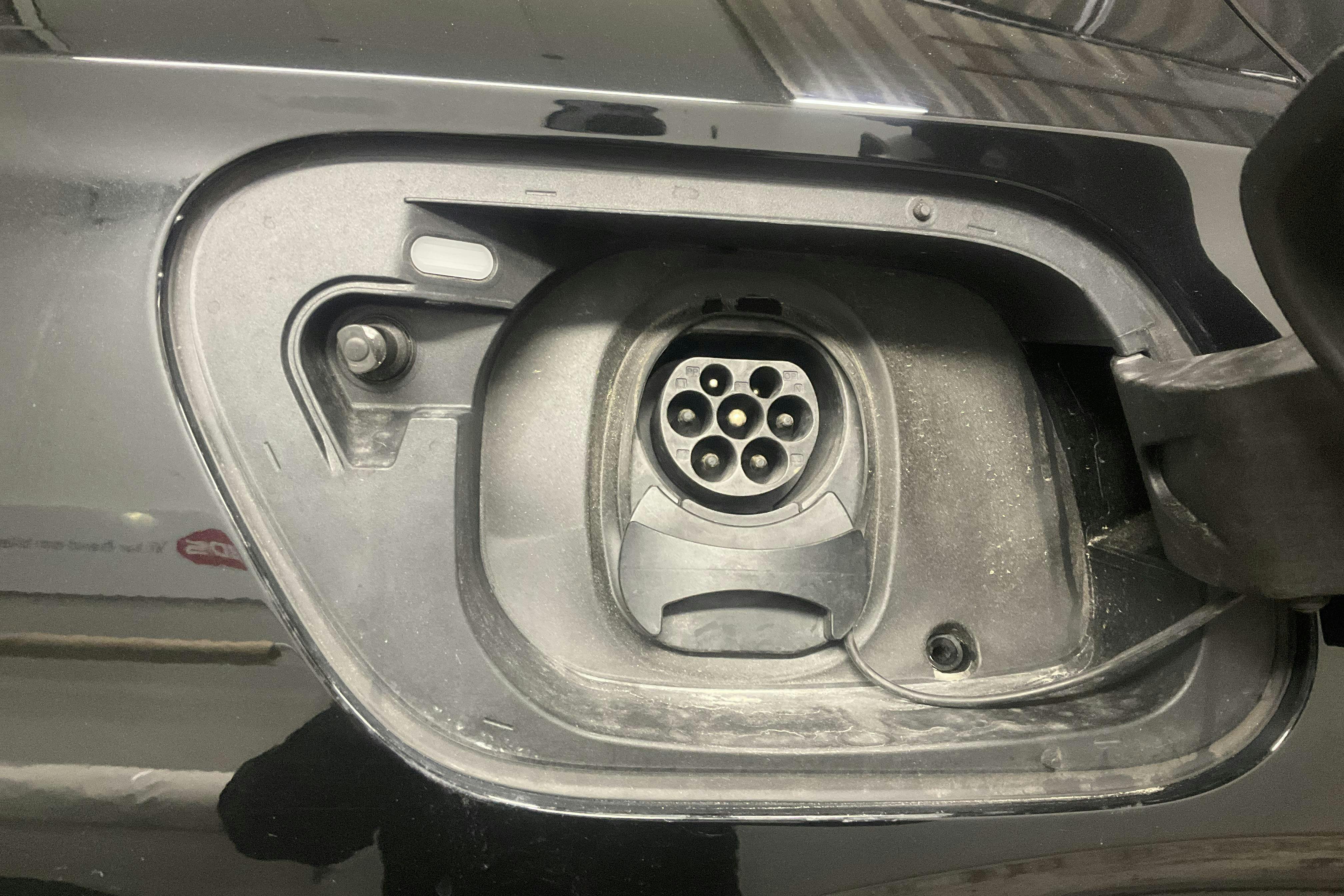 Vehicle Image 17