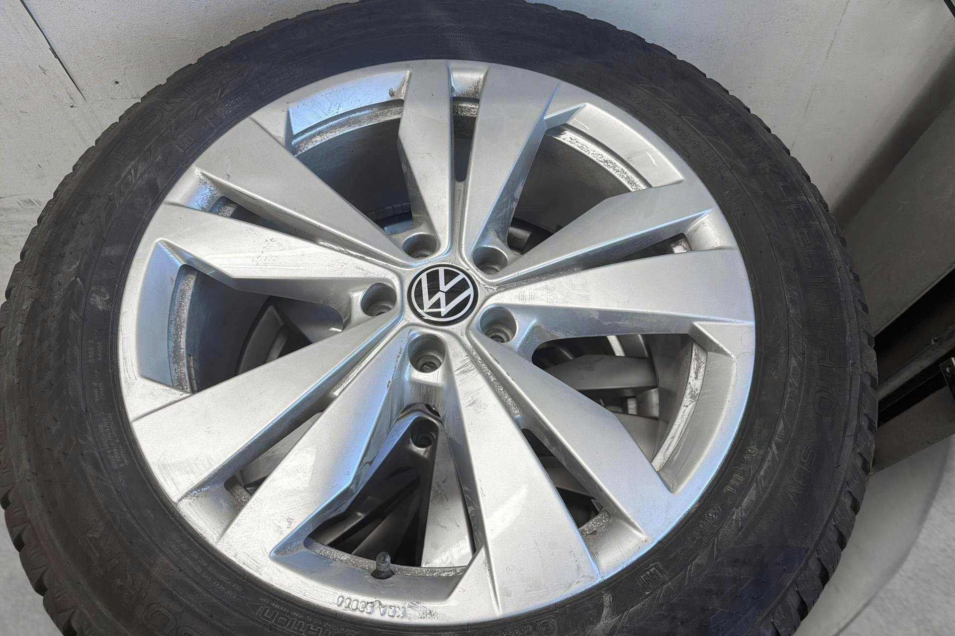 Vehicle Image 19