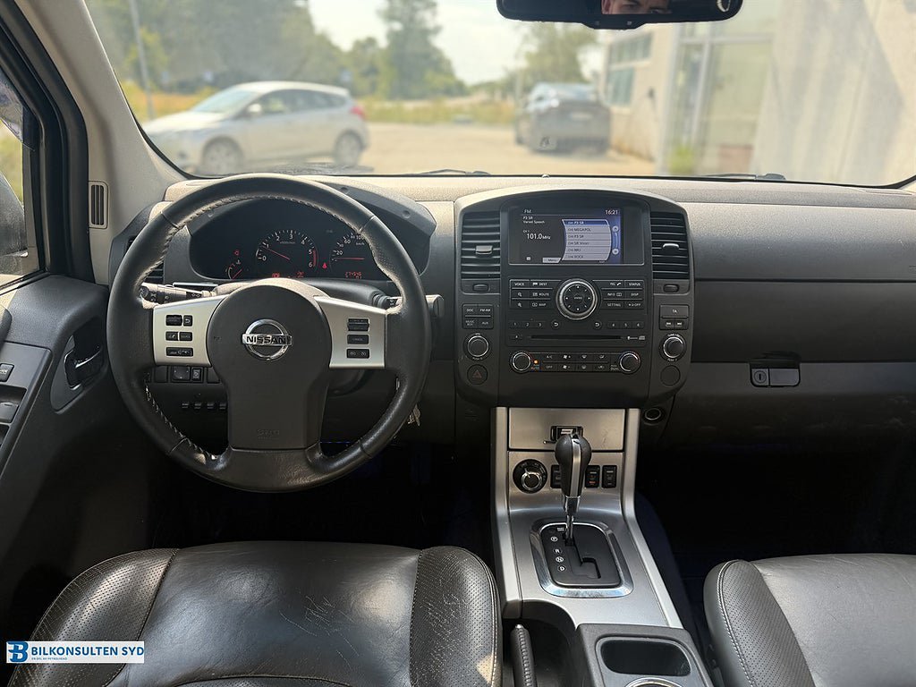 Vehicle Image 13