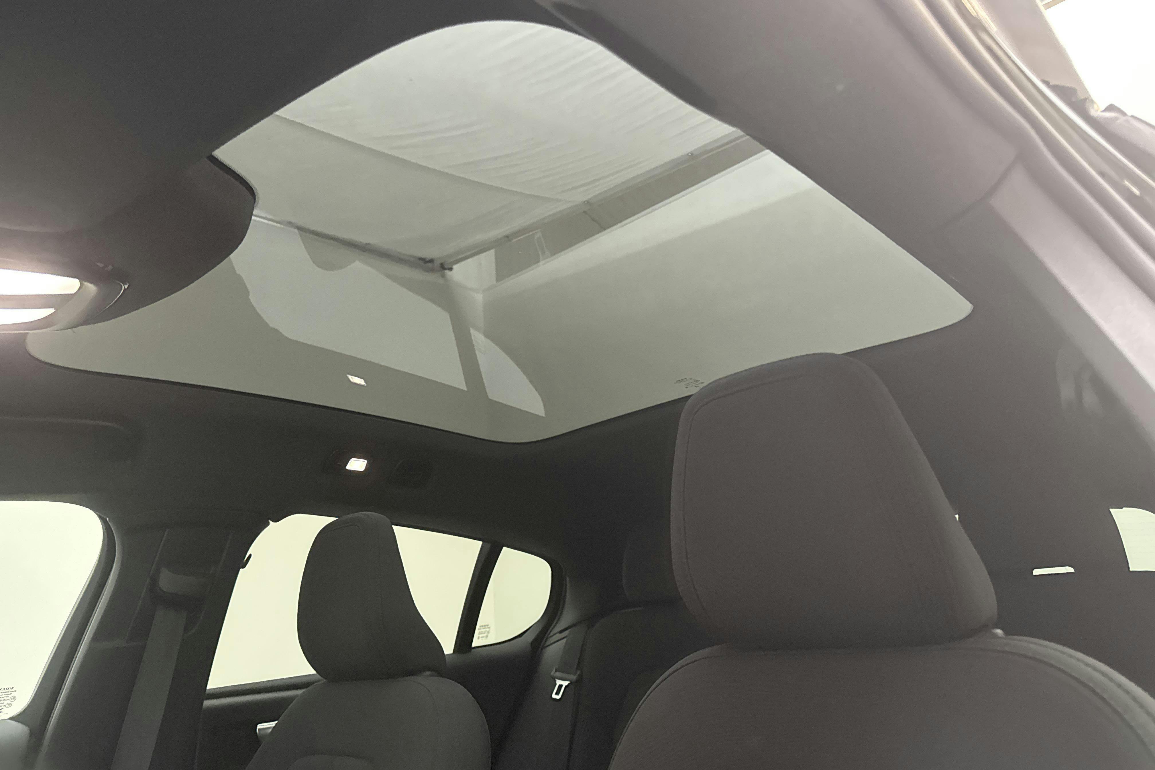 Vehicle Image 15