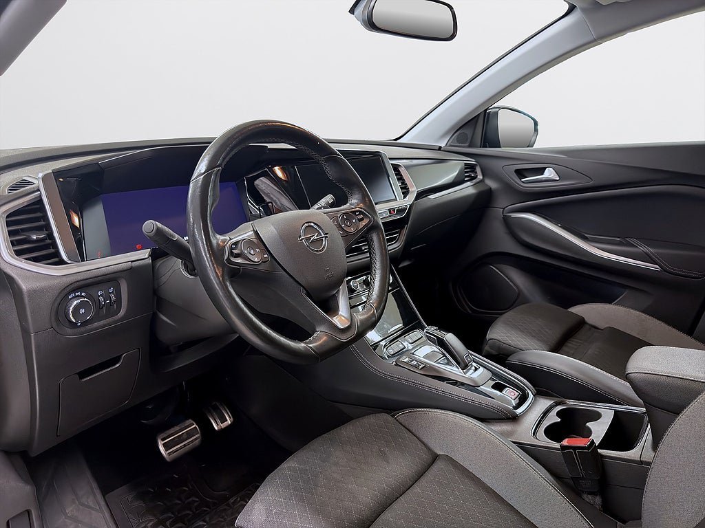 Vehicle Image 8