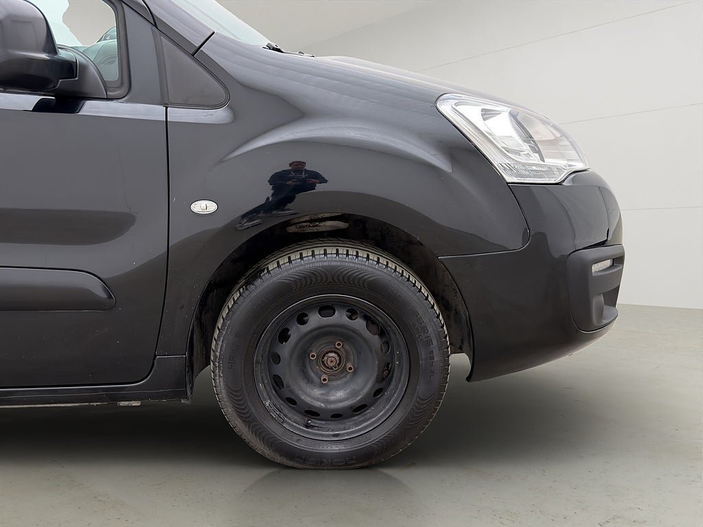 Vehicle Image 31