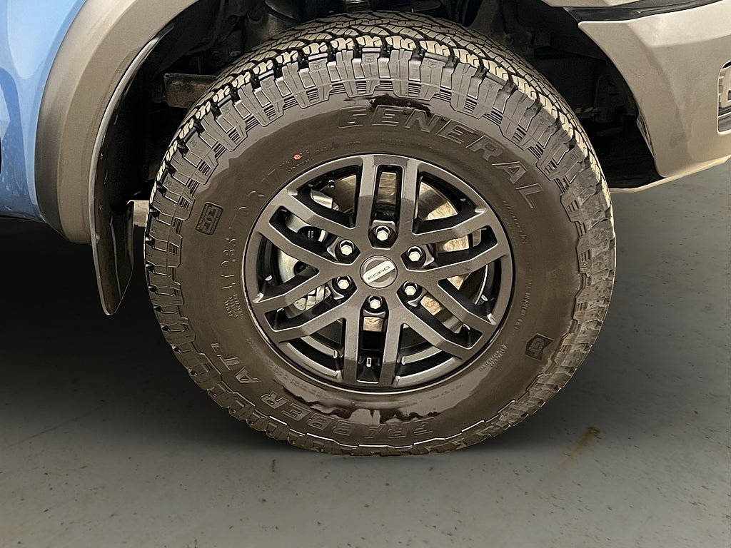 Vehicle Image 38