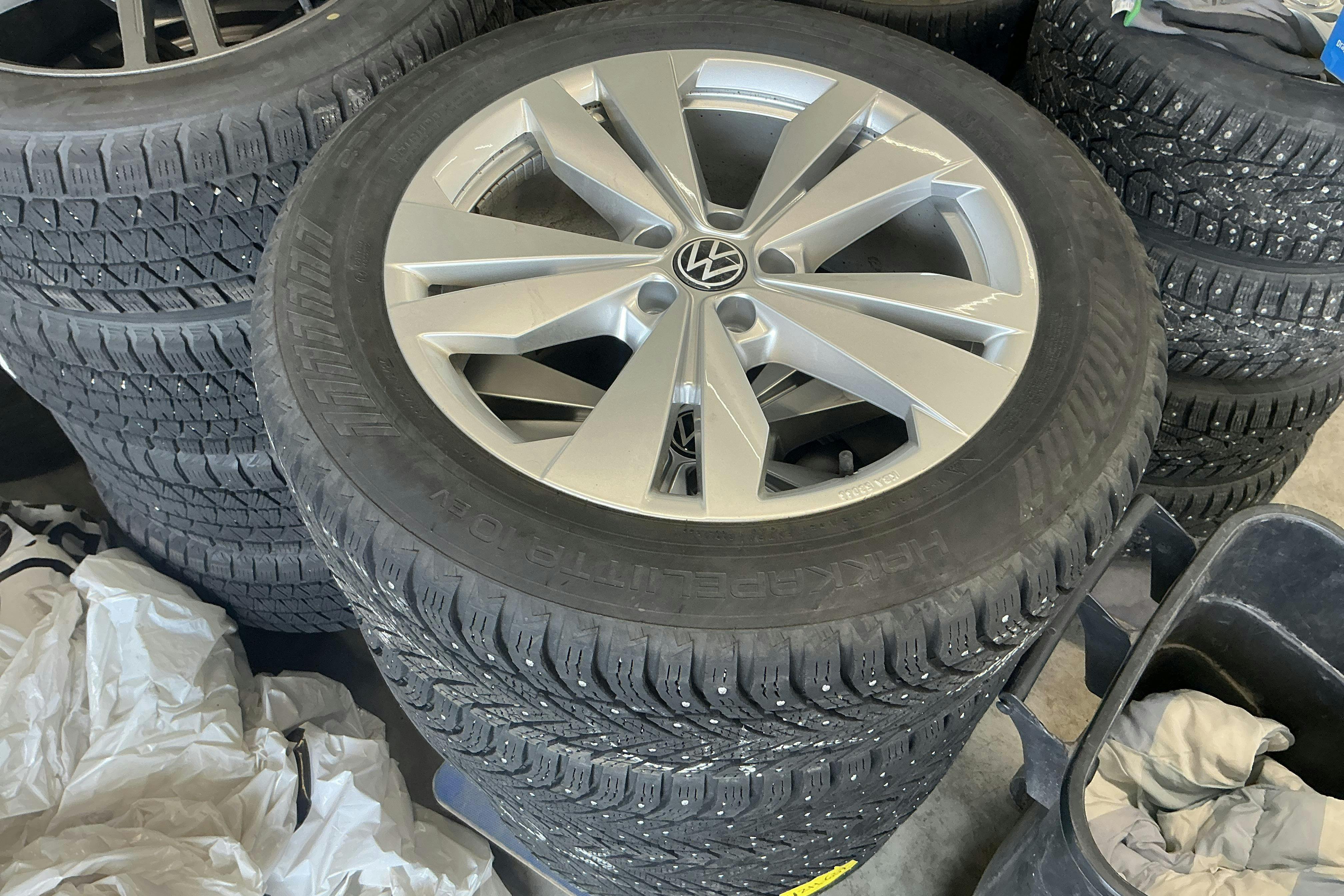 Vehicle Image 17