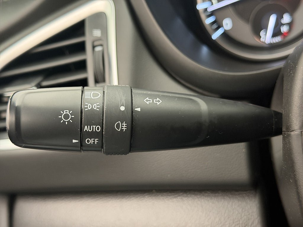 Vehicle Image 33